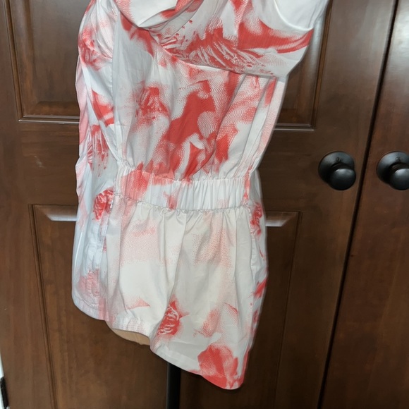 Adidas Medium Windbreaker With Hidden Hood Like New - Picture 3 of 11